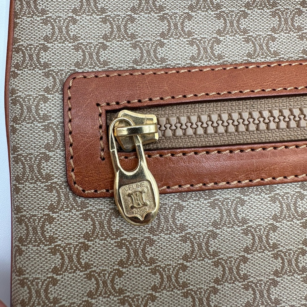 Authentic Vintage Celine Macadam Triomphe Leather Clutch Bag - Picture 11 of 17